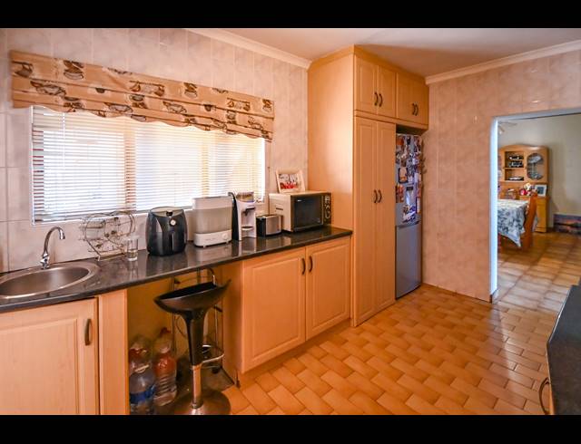 4 BEDROOM HOUSE FOR SALE IN WESTVILLE